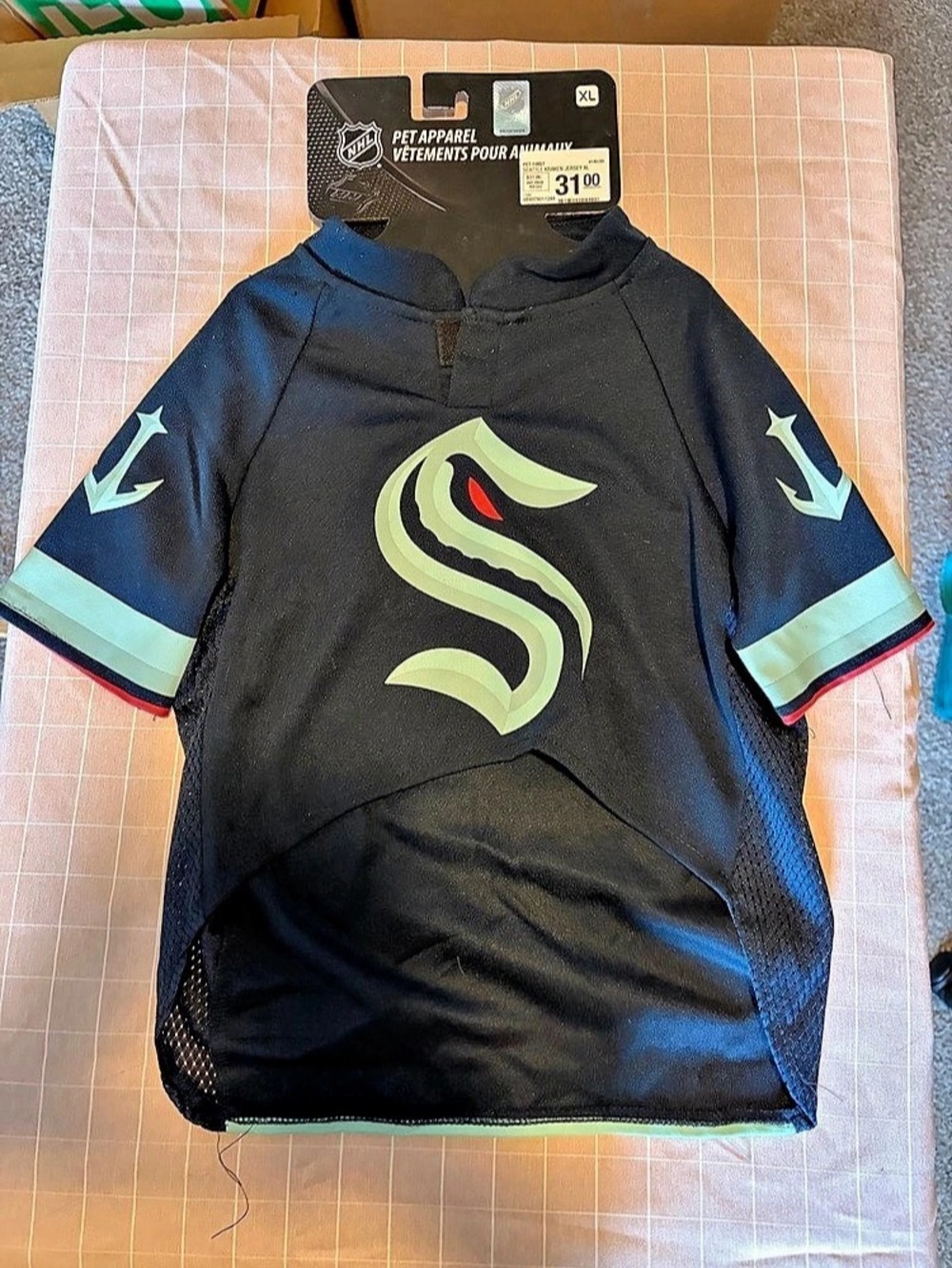 Seattle kraken and Mariners dog jersey